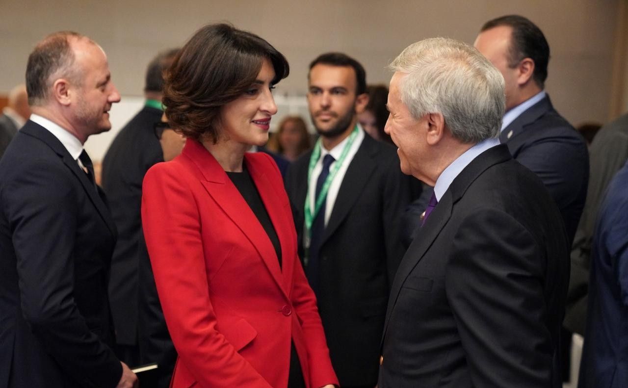 მაკა ბოჭორიშვილი „დელფოსის ეკონომიკური ფორუმის“ დამფუძნებელსა და პრეზიდენტს სიმეონ ცომოკოსს შეხვდა